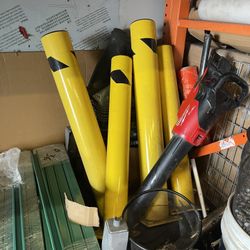 ULine safety Bollards