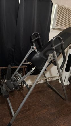 Inversion table