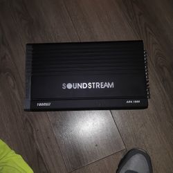Soundstream 1800.4 amplifier