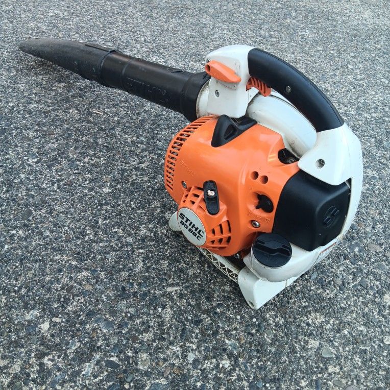 Stihl BG86C Hand Held Leaf Blower Vgood Condition Runs Excellent. For Pick Up Fremont Seattle. No Low Ball Offers Please. No Trades. Yes It's Availabl