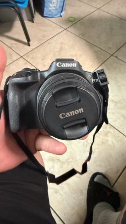 Cannon EOS R50 Mirrorless camera