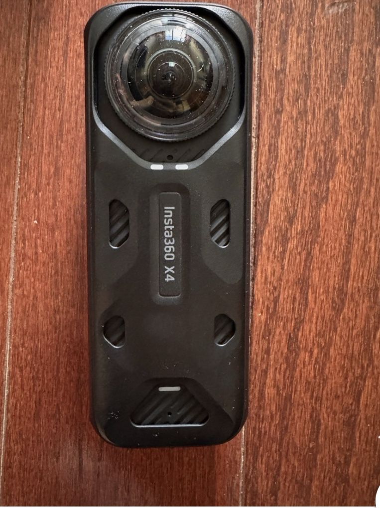 Insta 360x4