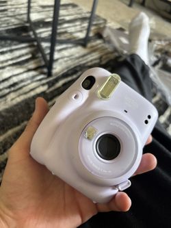 Instax Mini 11 Polaroid Camera – Works Perfect