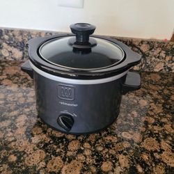 Toastmaster Small Slow Cooker with Glass Lid