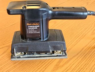 Black and Decker Dual Action Finishing Sander