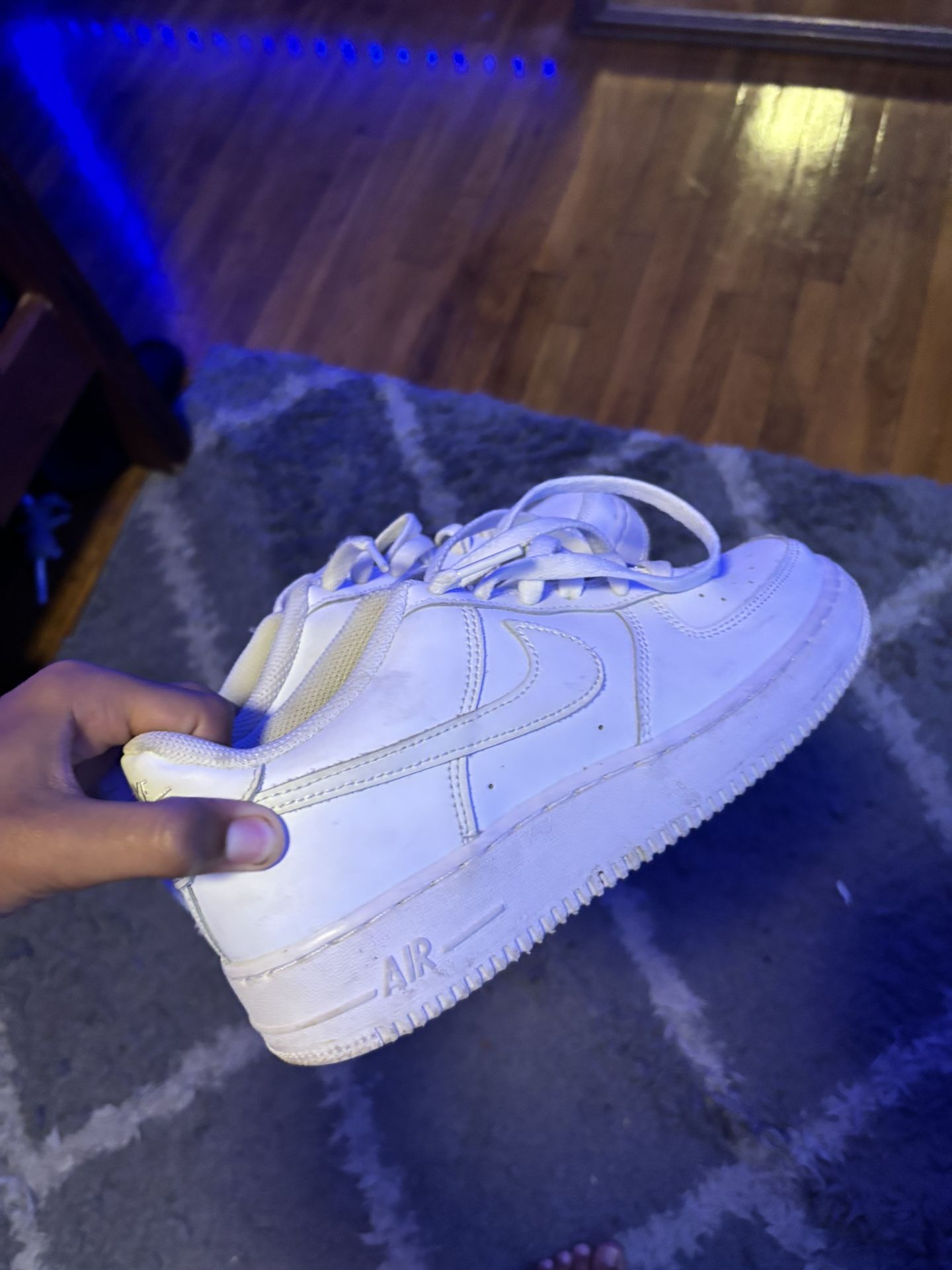 White af1
