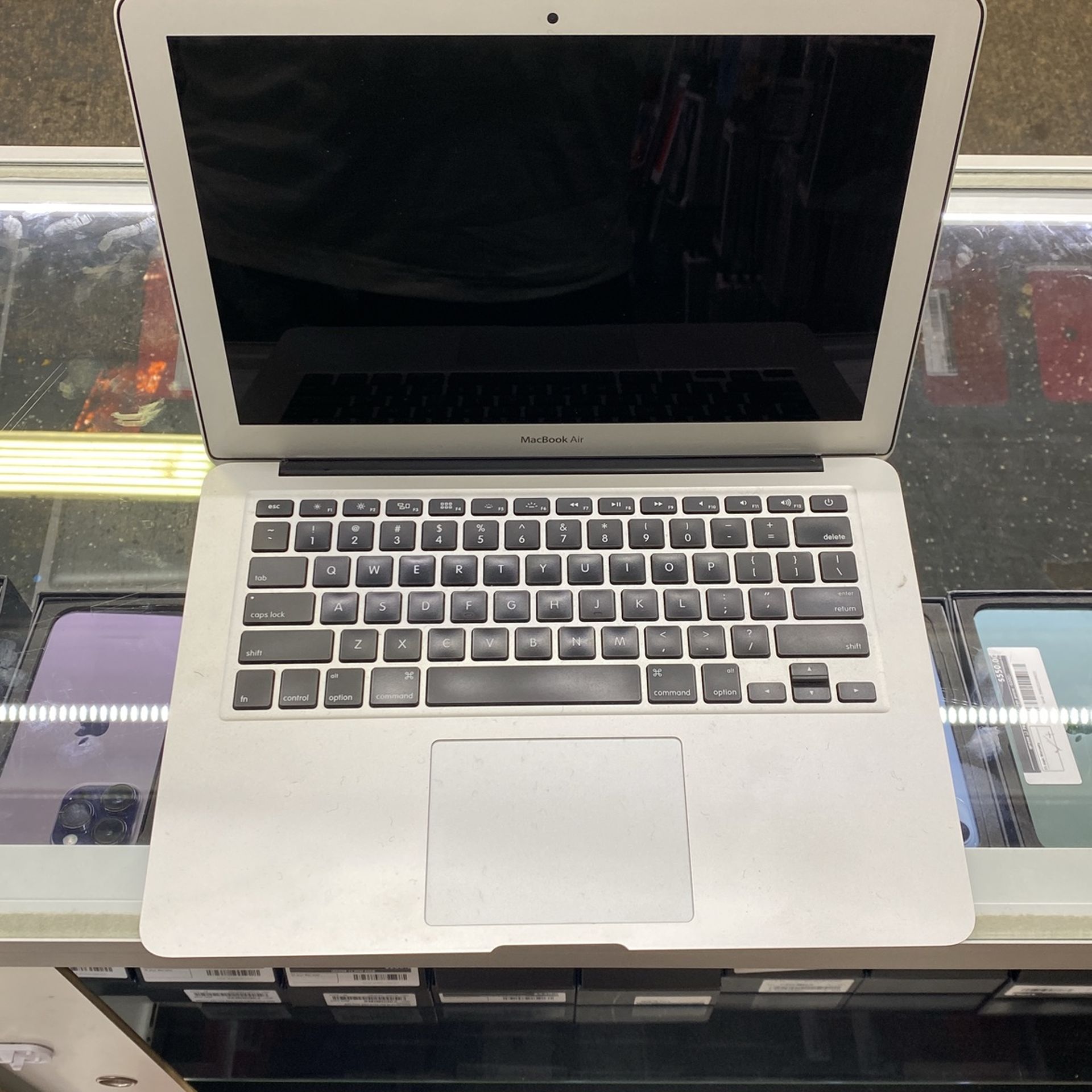 MacBook Air 13” 128 Gb 2.2 Core I7 2015