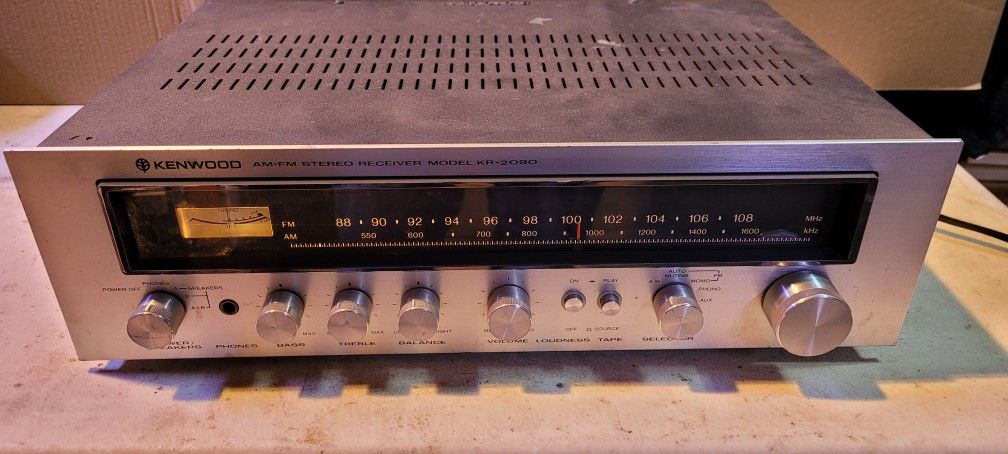 Kenwood KR-2090 AM-FM Stereo Tuner Amplifier
