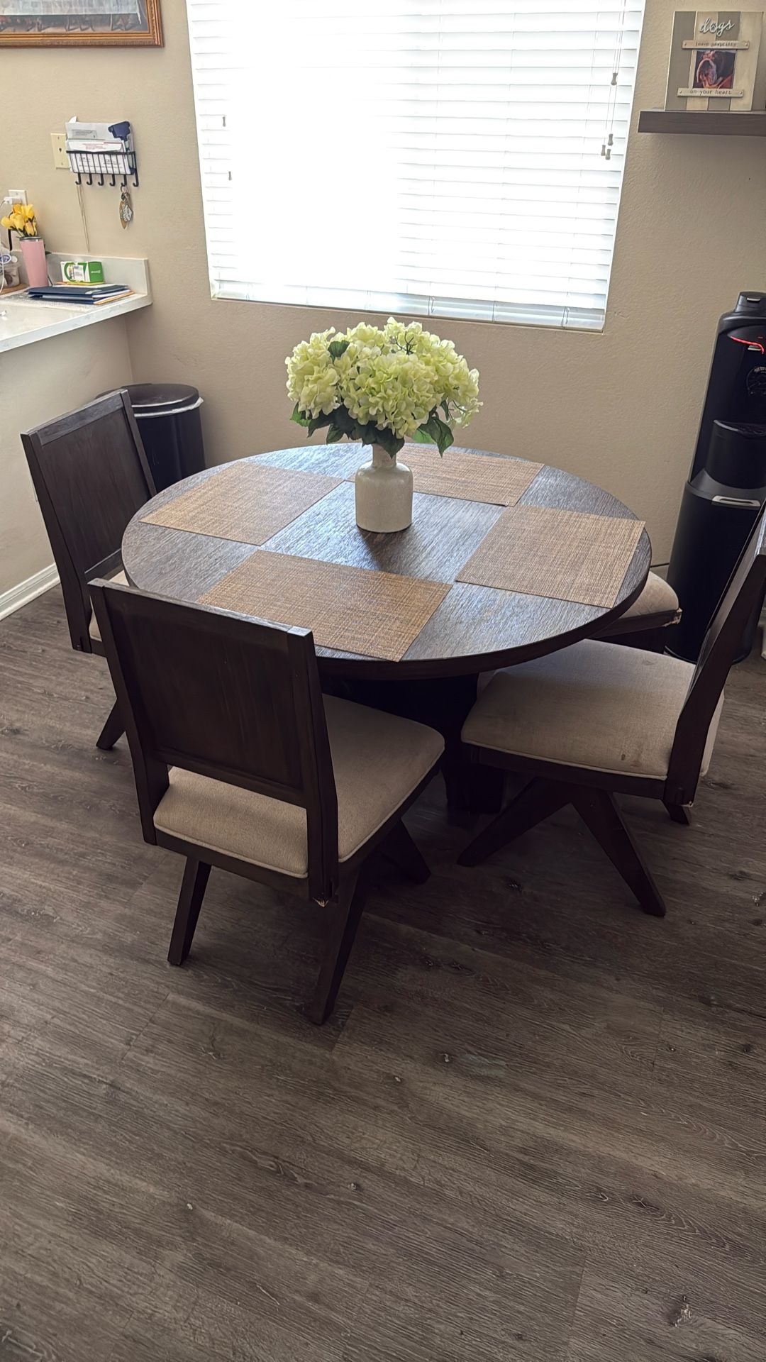Dinning Table
