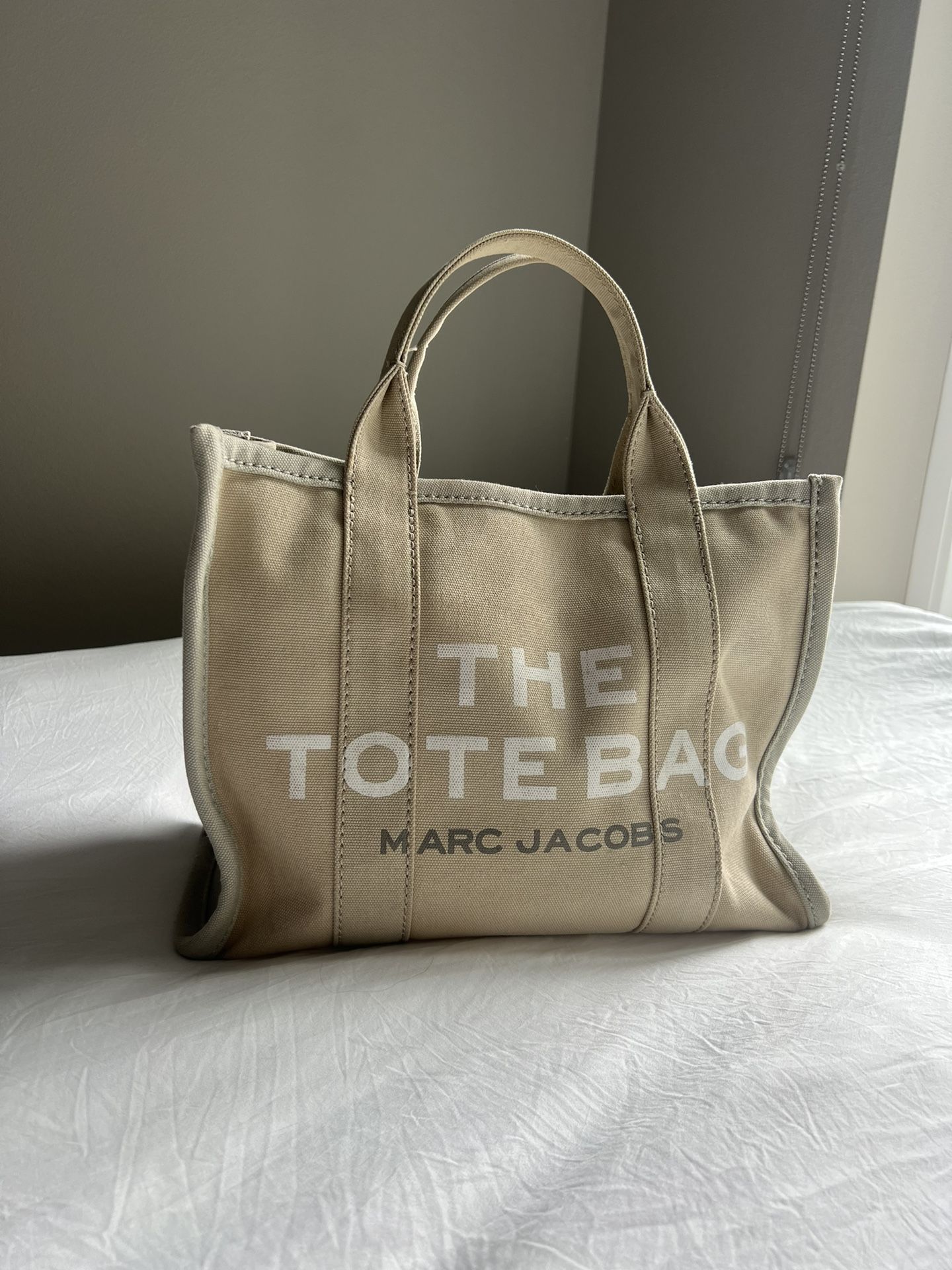 Marc Jacobs The Tote Bag