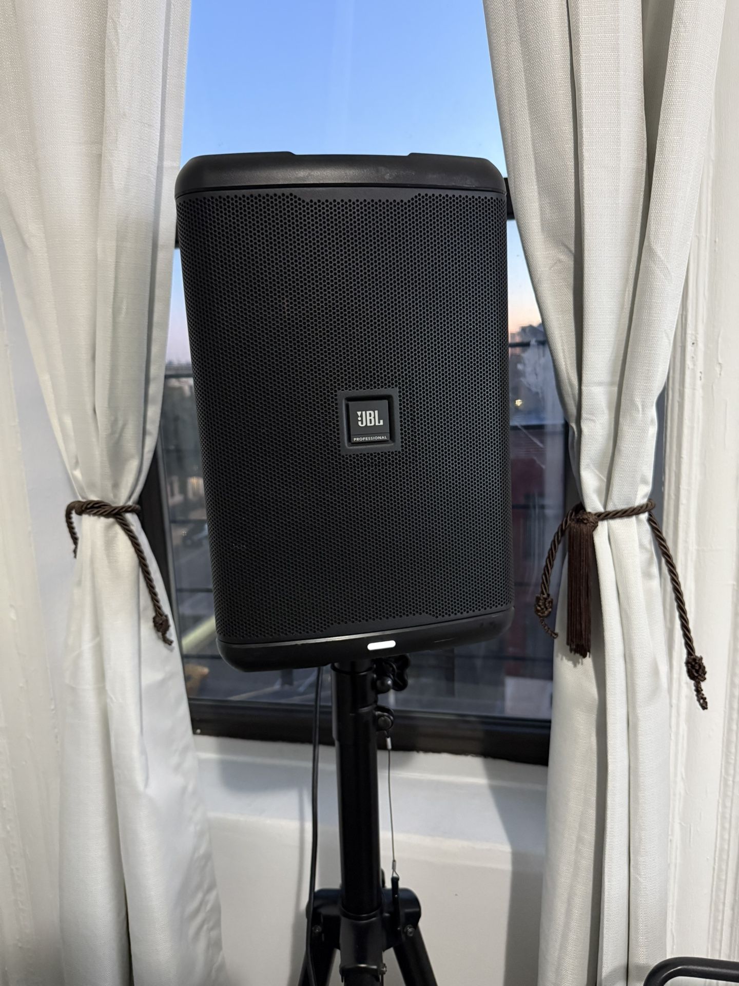 JBL Bluetooth Speaker With Stand Included
