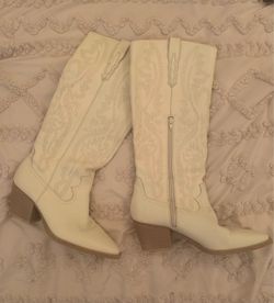 Size 10 cowgirl boots