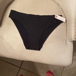 No Show Black Ladies Bikini NWT 