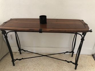 Entrance table/console