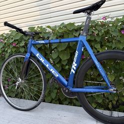 blue fixie bike 
