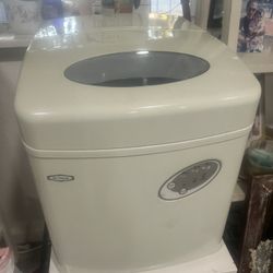 Very Large Icemaker 