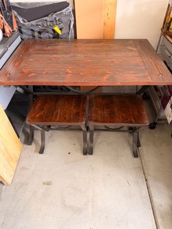 Rustic Wood and Metal Dining Table with 2 Stools