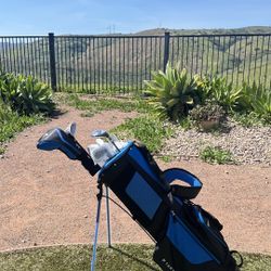 Brand New Right Handed Golf Club Set 