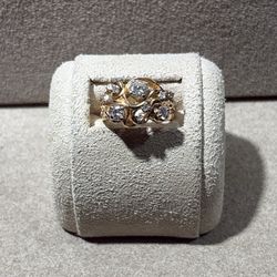 Ladies Gold Diamond Fashion Ring 