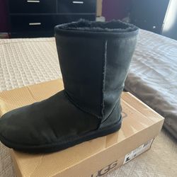 Black Short Ugg Boots Leather Looking Style