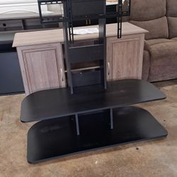 New Tv Stand $90 Firm Price Hold Up To 65inch Tvs 