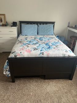 Full sized bed