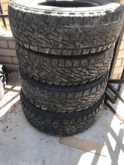 Tire Set LT255/75R17