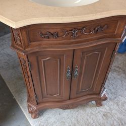 Beautiful Brand New Vanity With Cream Basin