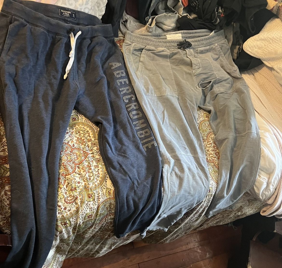 Abercrombie & Fitch Men’s Joggers – XL – 2 Pairs