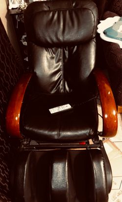 Sharper image massage chair with remote