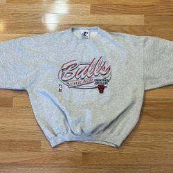 Vintage Chicago Bulls Logo Athletic Embroidered Crewneck Sweatshirt Men’s Size L  