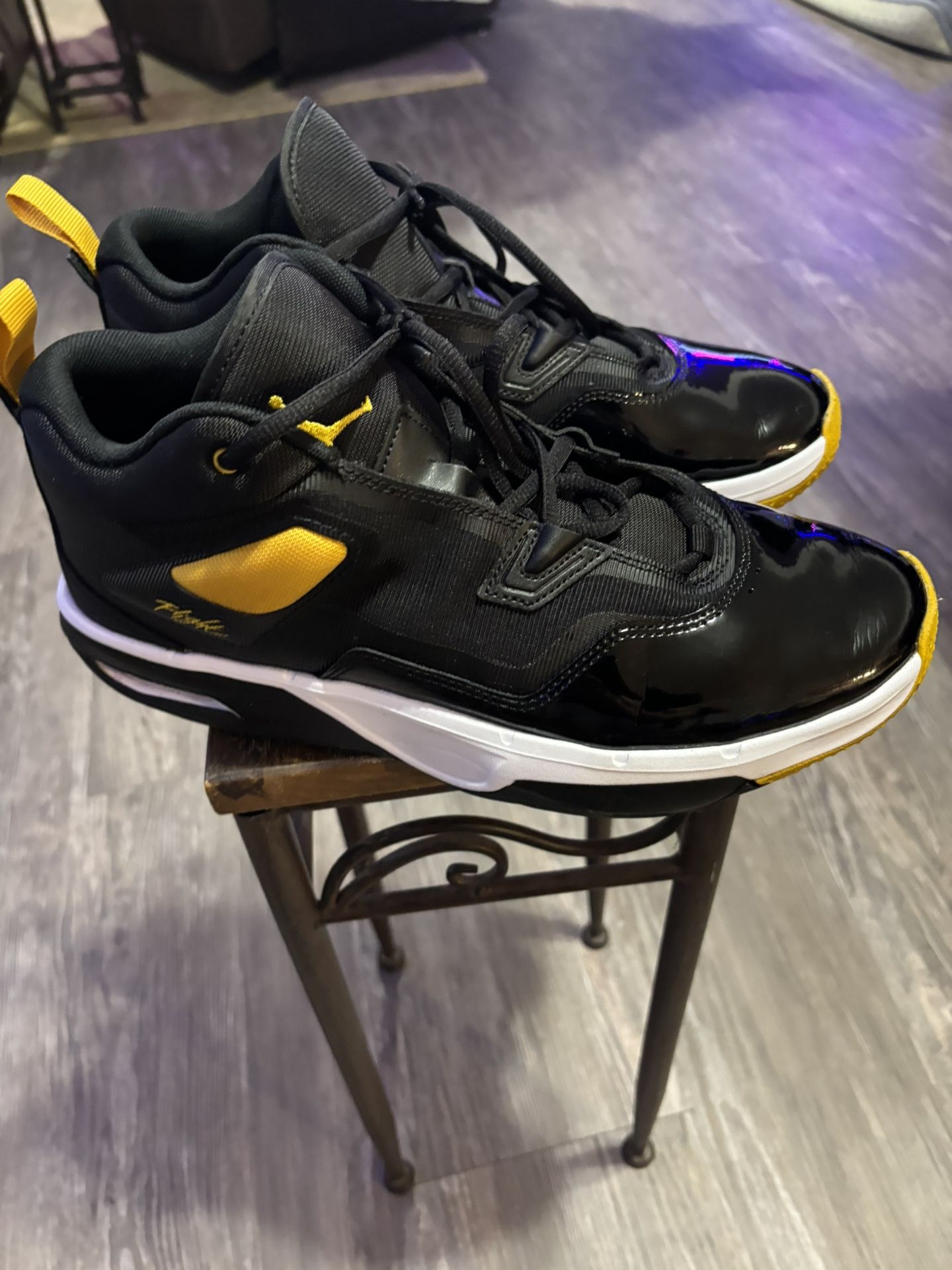 Jordan Stay Loyal 3s