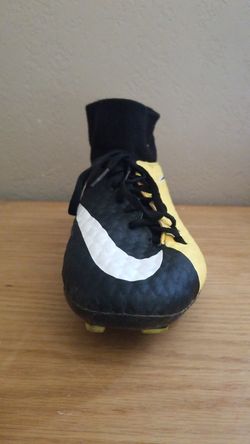 Nike hypervenom cleats