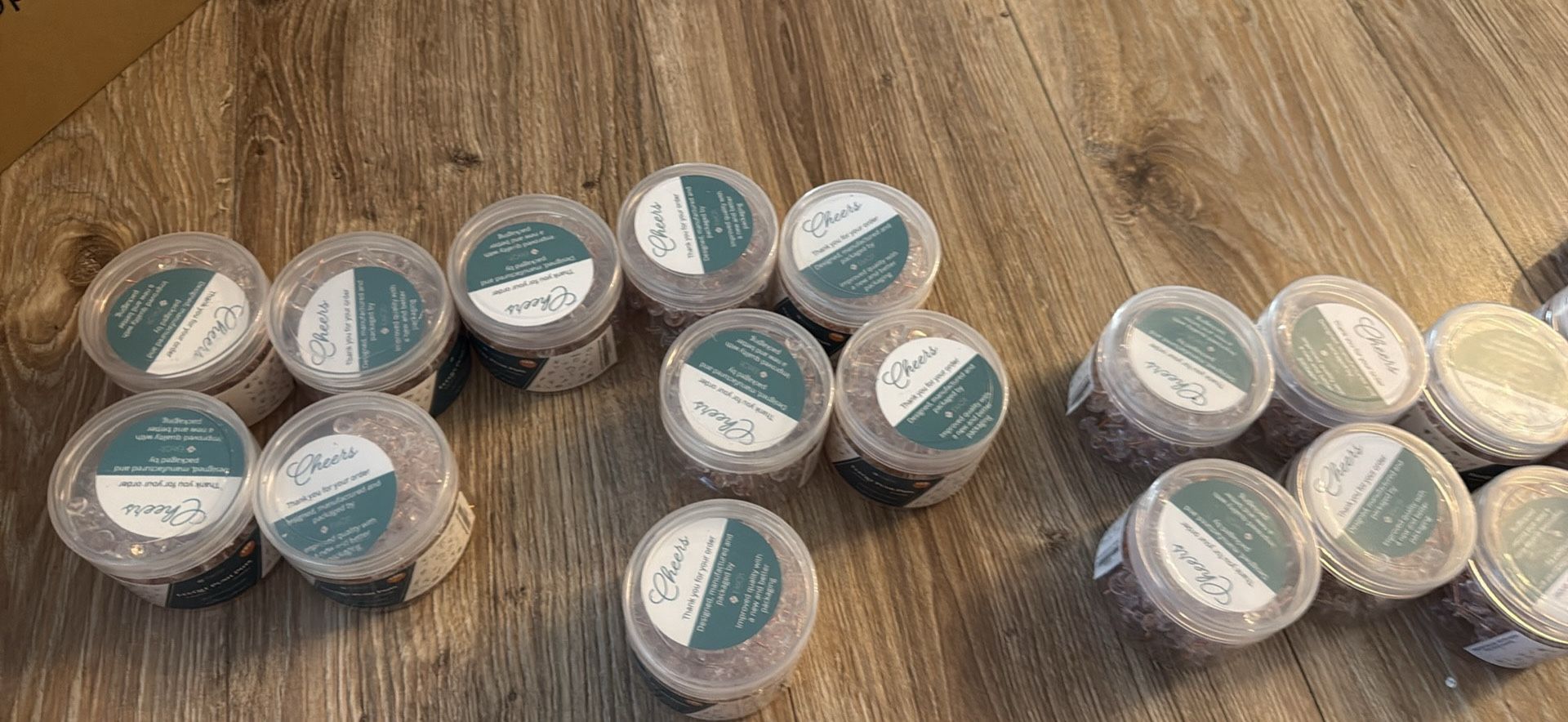  Push Pins Tacks Count in Reusable Box for Bulletin Boards and Wall Displays Heavy Duty Plastic Head