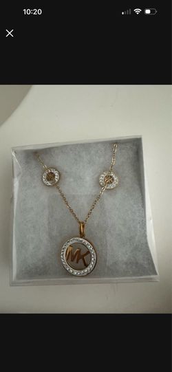 Michaelkors Necklace set