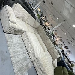 Sectional + Pull Out 