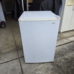 Kenmore Under the Counter Freezer