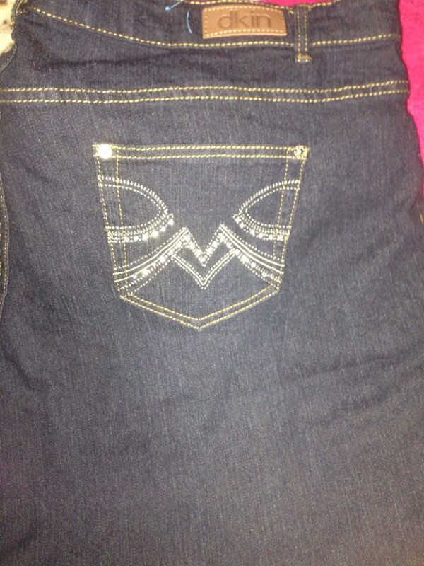 Women's BRAND NEW dkin brand jeans