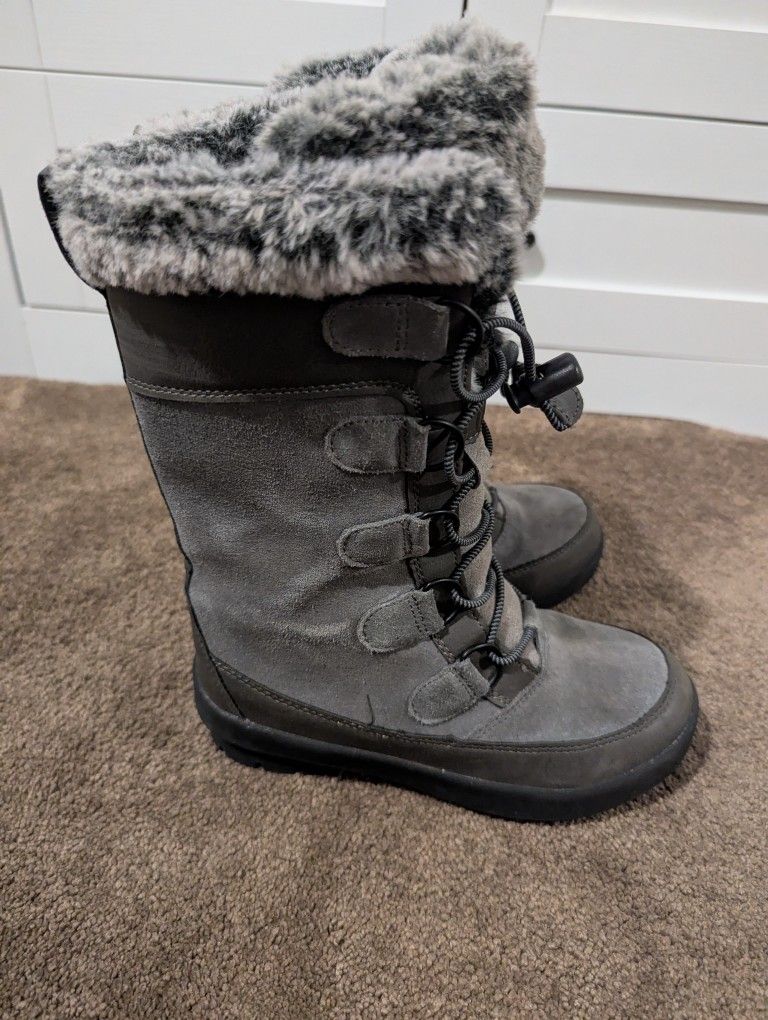 Girls Winter/Snow Boots Size 13.......$20 Cash