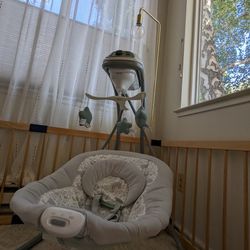 Graco  (Simple Swing For Infant)