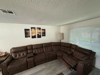 Canyon 7 PC Power Sectional