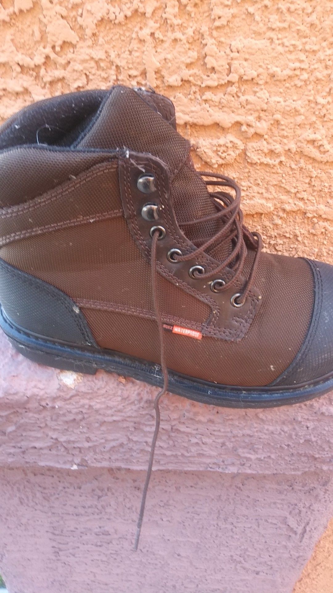 Steel toes work boots for sale never been use!!!