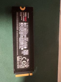 Samsung 990 pro with heatsink.  Works on ps5