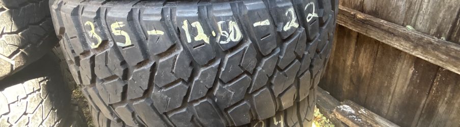 USED TIRE 35x12.50x22