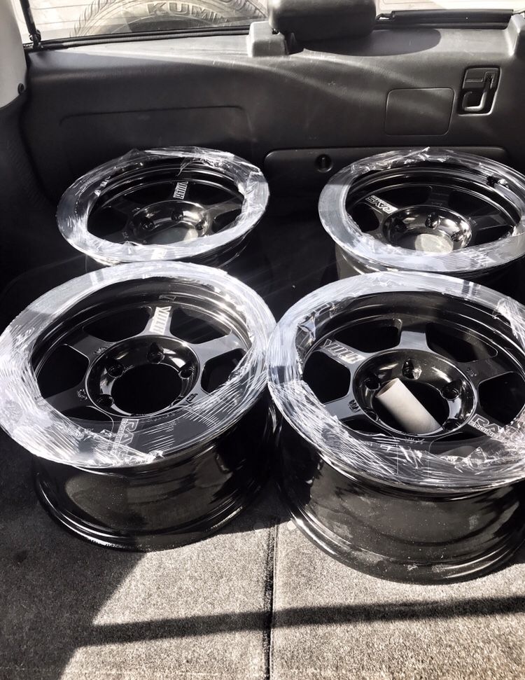 TE37X 16x8 +0 139.7x6