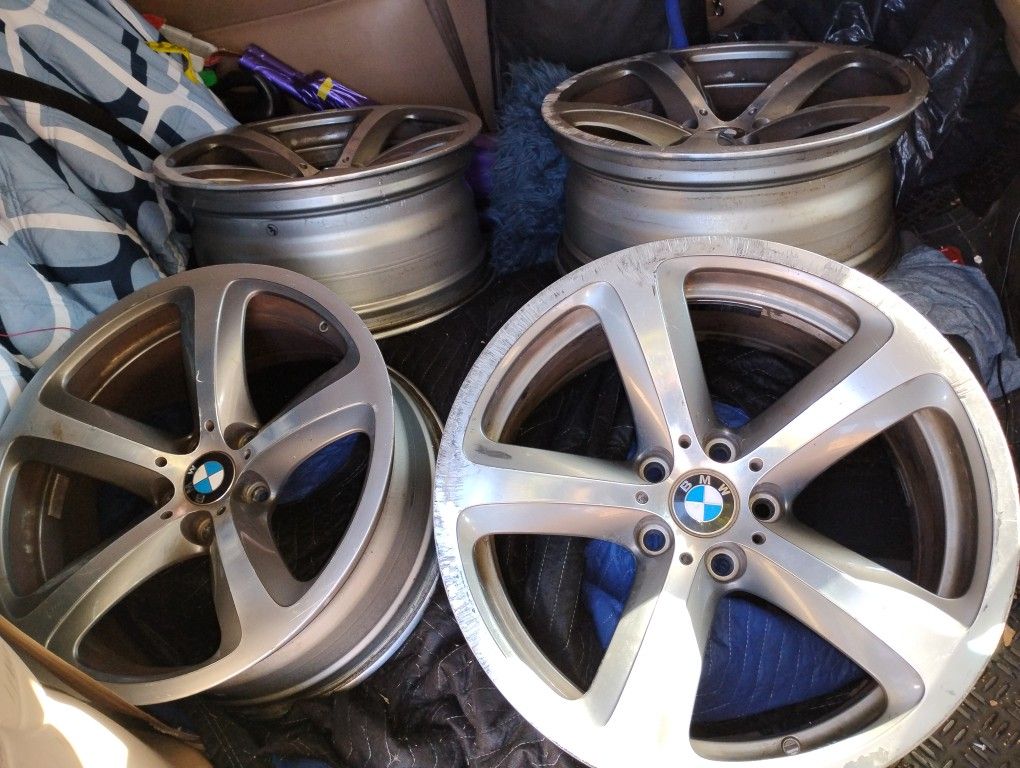 Bmw Rims Off A 2009 650i Drop Top That Got Black On Black Rims Upgraded These Are Stock 19 Or Maybe 20s