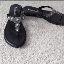Toscanella Black Sandals