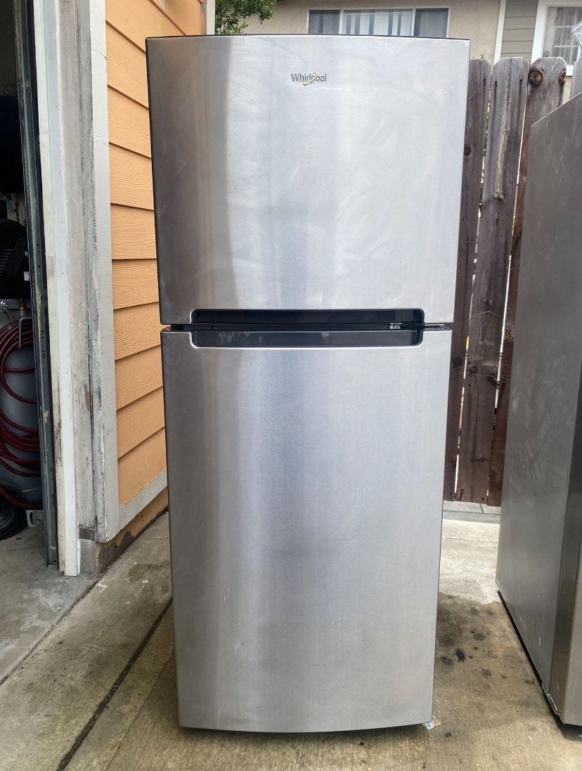 Whirlpool Stainless Steel Fridge -Ice Cold Top Freezer Adjustable Shelves 