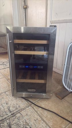 Koldfront 18-Bottle Dual-Zone Wine Cooler Fridge (Model TWR187ESS) - Great Condition