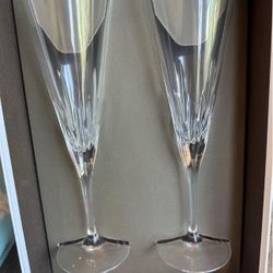 Vera Wang Duchesse Toasting Flutes